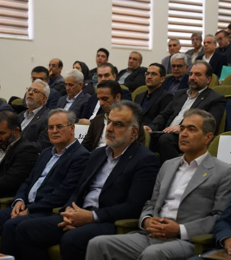 حضور سرپرست مرکز تحقیقات جنوب کرمان در گردهمایی سالانه مؤسسه تحقیقات فنی و مهندسی کشاورزی