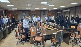 نشست صمیمی سرپرست مرکز تحقیقات و آموزش کشاورزی جنوب کرمان با کارکنان