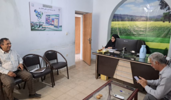 بازدید محقق معین مرکز تحقیقات و آموزش کشاورزی و منابع طبیعی جنوب استان کرمان از مرکز جهاد کشاورزی دهنو فتح‌المبین
