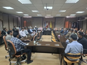 نشست صمیمانه رئیس مرکز با نیروهای شرکتی به مناسبت روز جهانی کار و کارگر