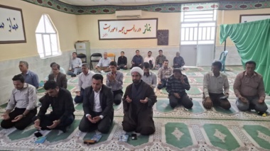 برگزاری مراسم قرائت زیارت عاشورا و روضه‌خوانی در اولین روز ماه محرم در مرکز تحقیقات و آموزش کشاورزی و منابع طبیعی جنوب کرمان